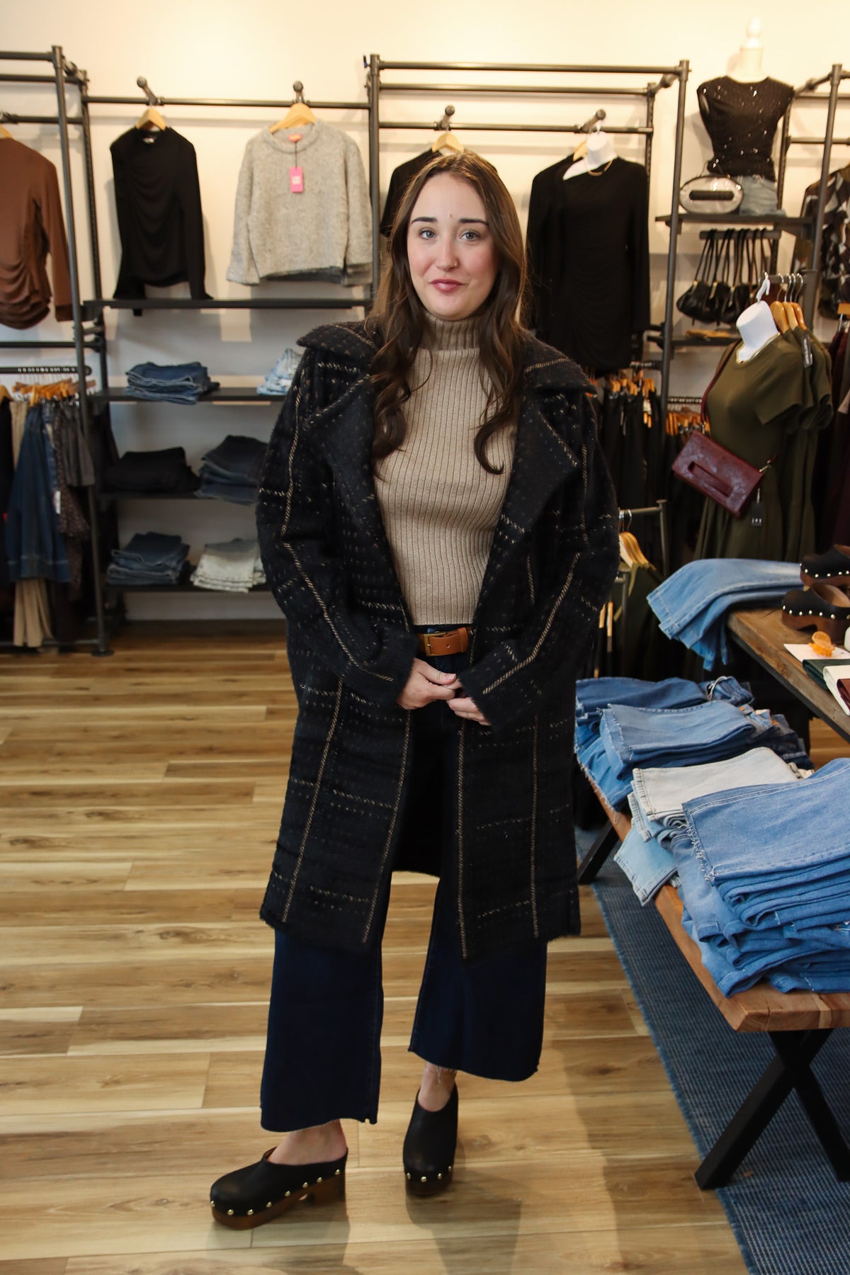 KUT “MEG” WIDE LEG RAW HEM JEAN