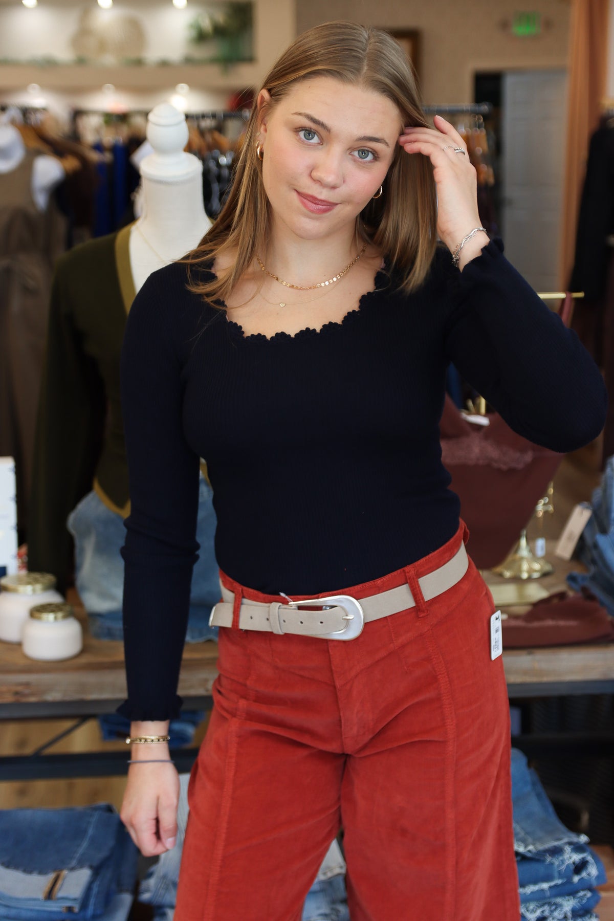 MOLLY BRACKEN CROCHET NECKLINE SWEATER
