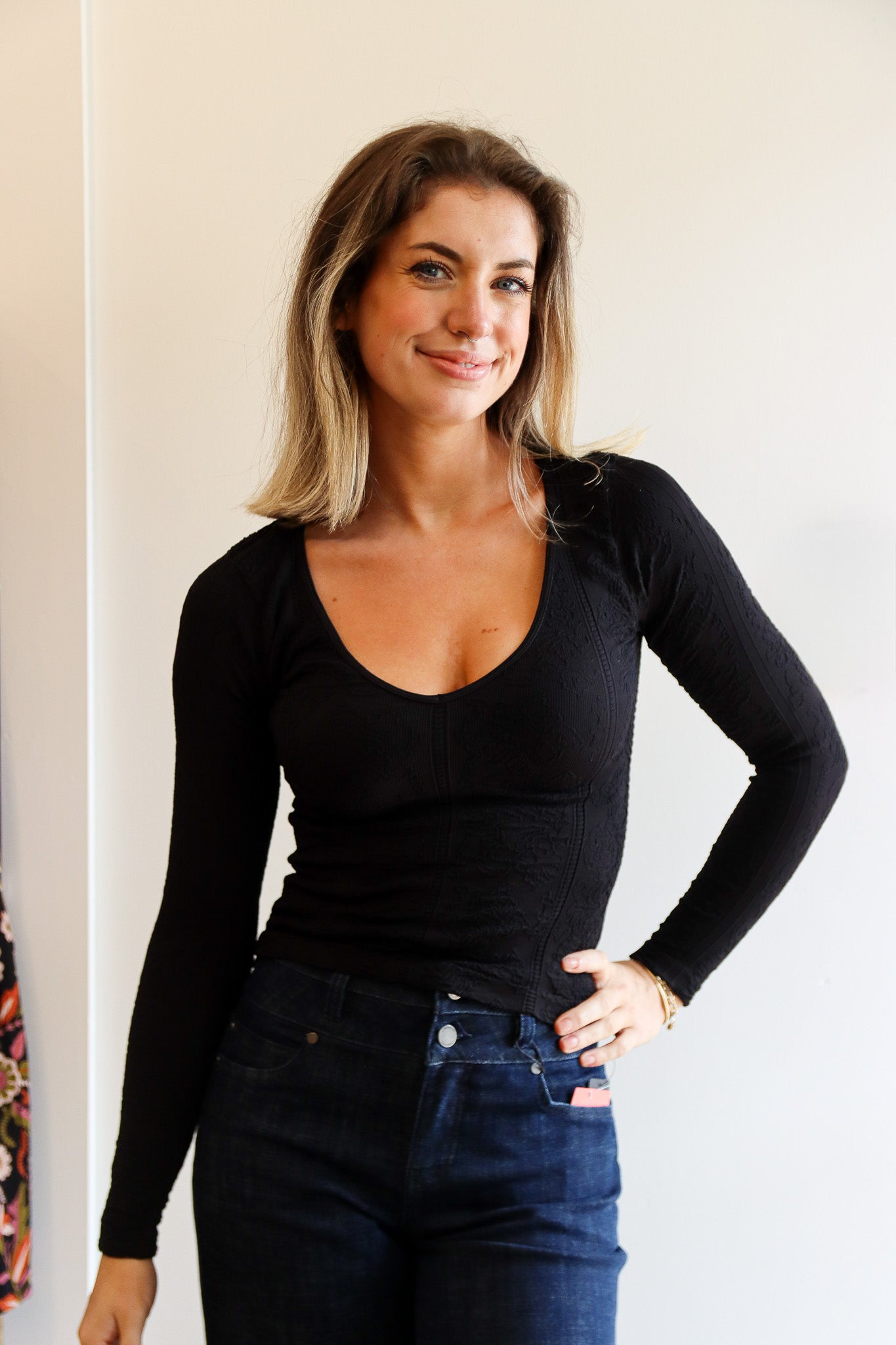 LACE TEXTURED V-NECK TOP