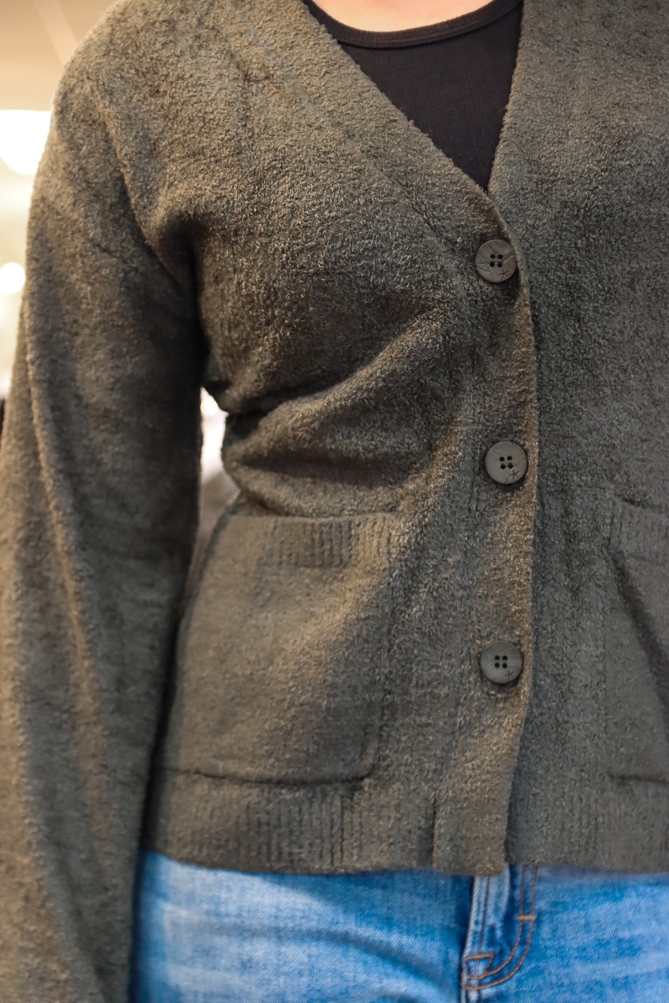 CCL WIDE SLEEVE BUTTON FRONT CARDIGAN