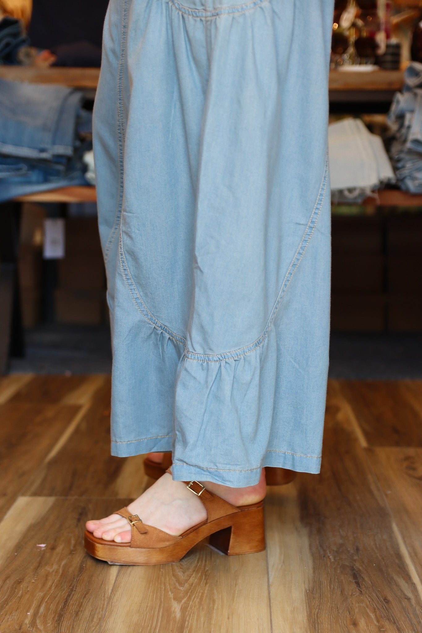 DAVID & DANI LIGHTWEIGHT CURVY WIDE LEG DENIM