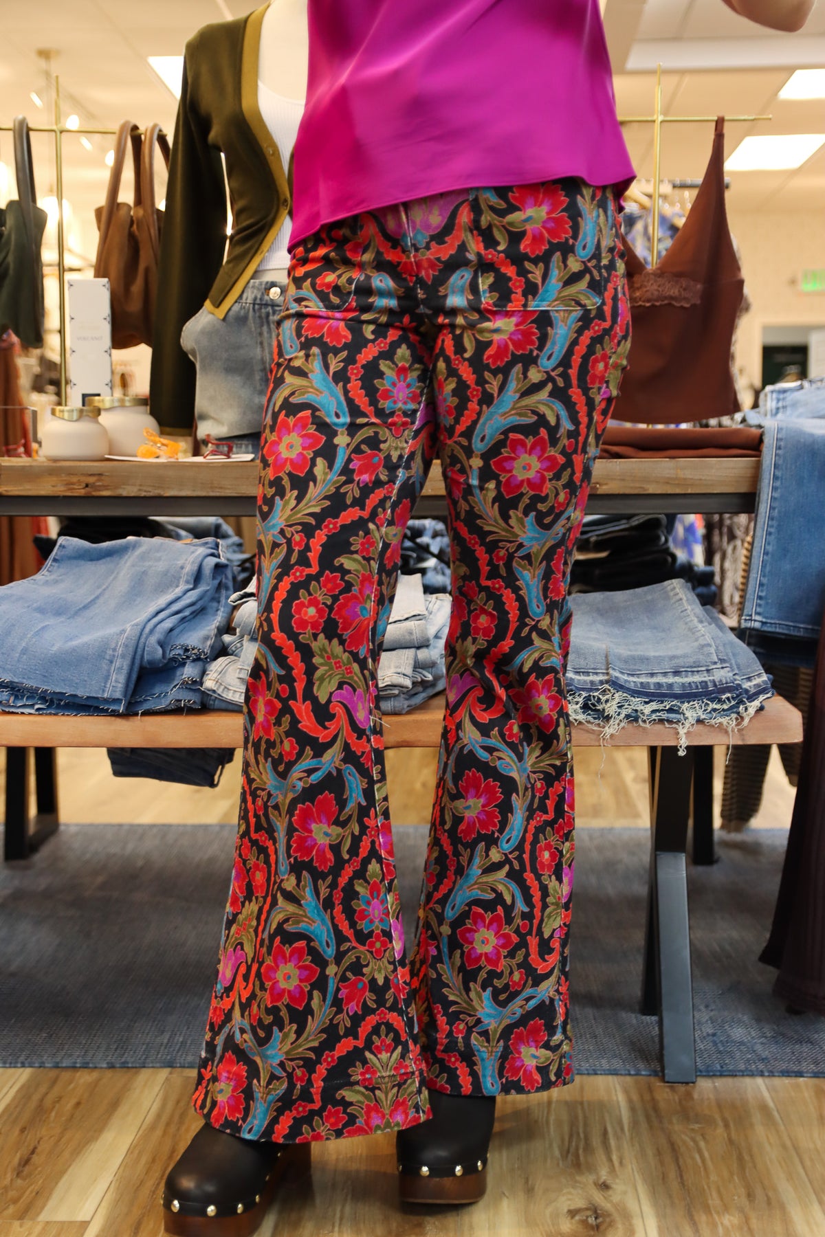 ELIZABETH JAMES “CHARLIE” TROUSER