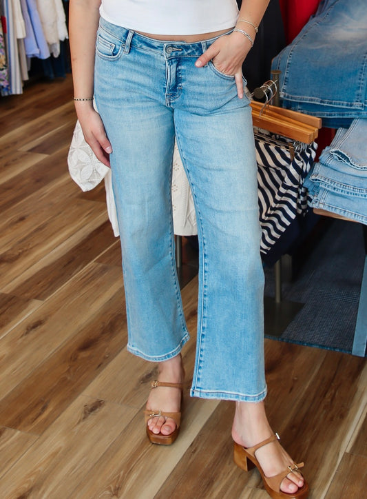HIDDEN LOWRISE CROPPED ELLA CLASSIC STRAIGHT JEAN