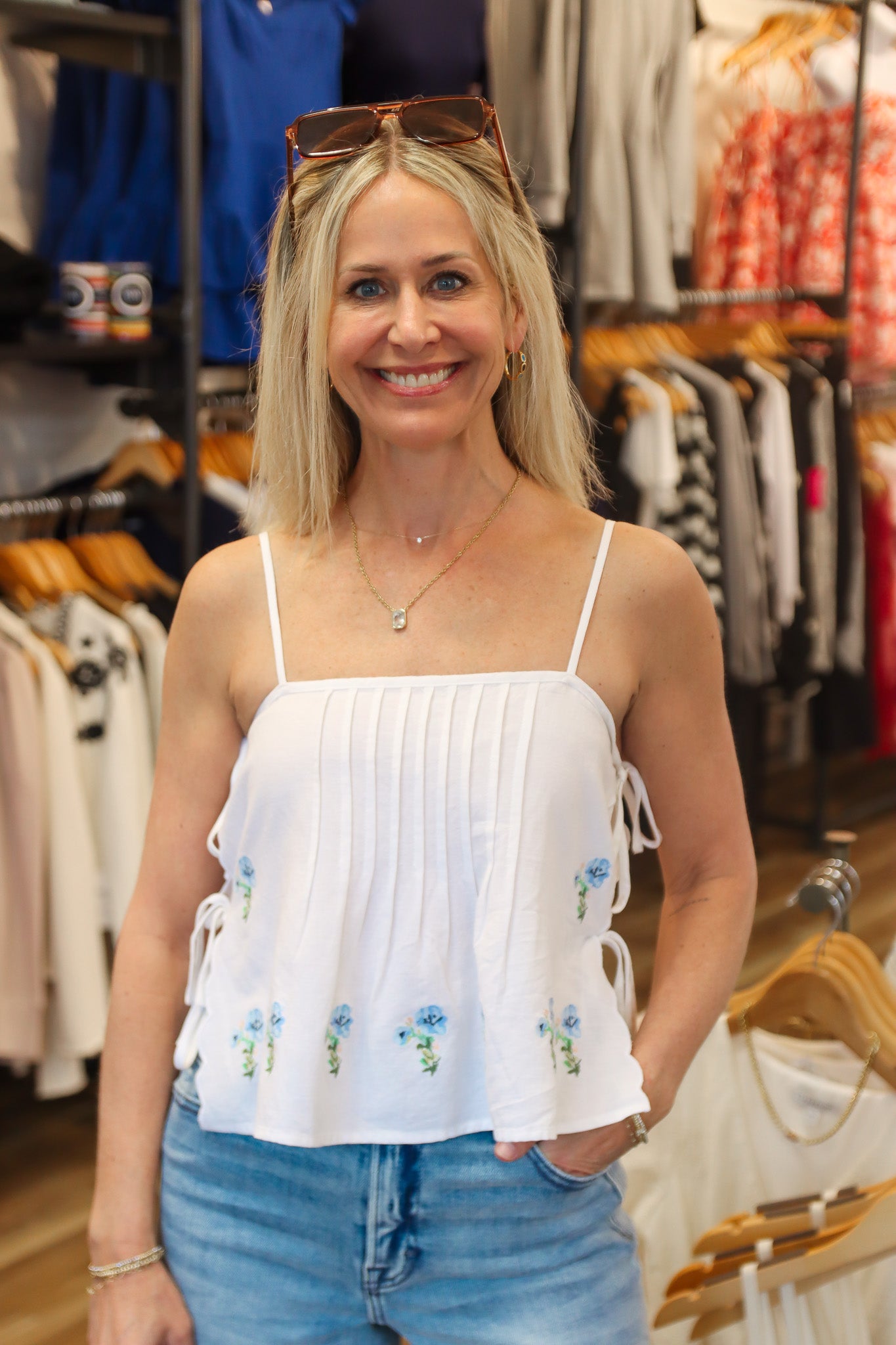 BILA77 KELTON SLEEVELESS TOP
