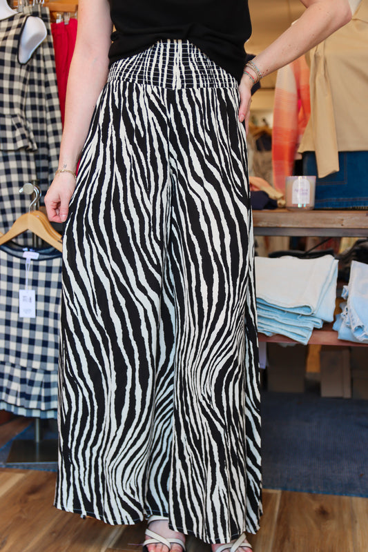 ELAN SMOCKED WAIST ZEBRA FLOWY PANT