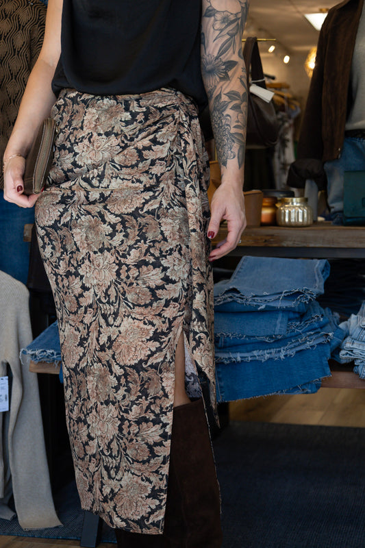 MOLLY BRACKEN FAUX SIDE TIE FLORAL MAXI PENCIL SKIRT