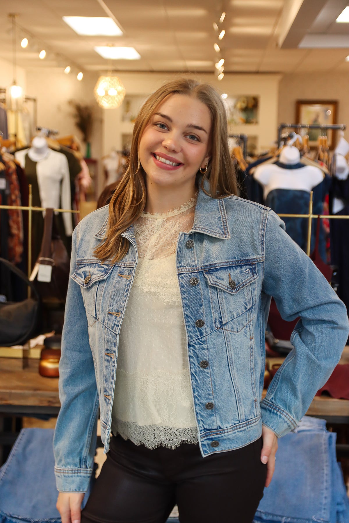 HIDDEN DETACHABLE FUR COLLAR DENIM JACKET