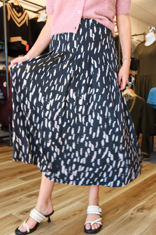 LYSSE “HOLLIS” PLEATED MIDI SKIRT