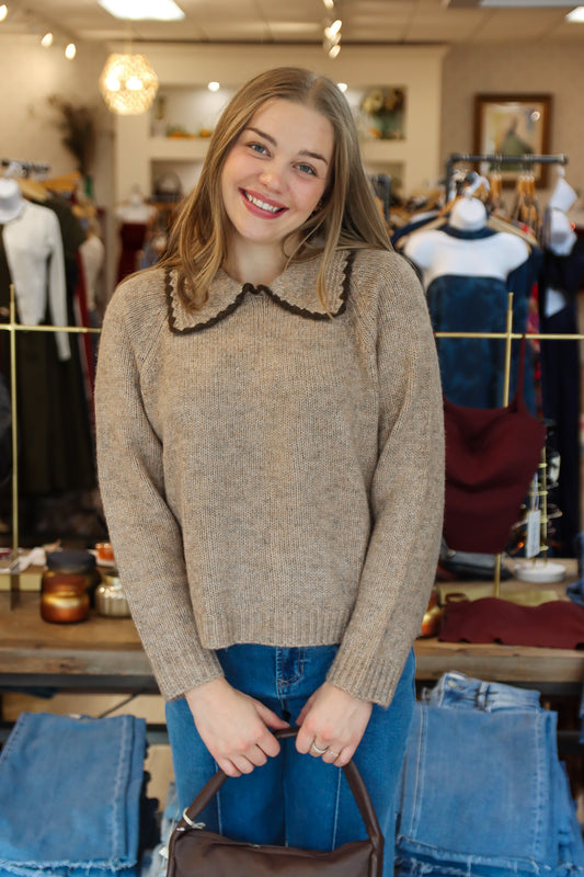 COLLARED SWEATER BROWN DETAIL