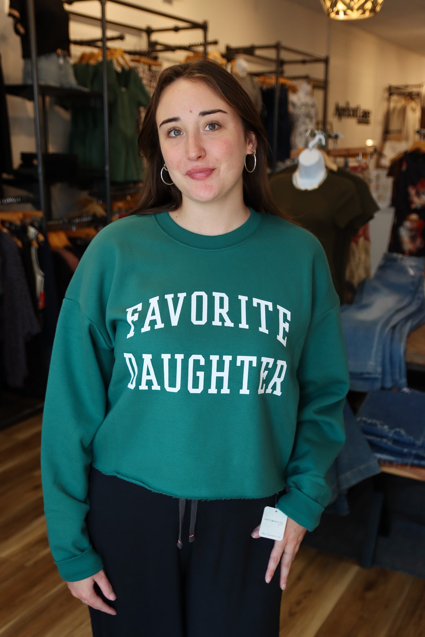 FAVORITE DAUGHTER CROPPED COLLEGIATE SWEATSHIRT