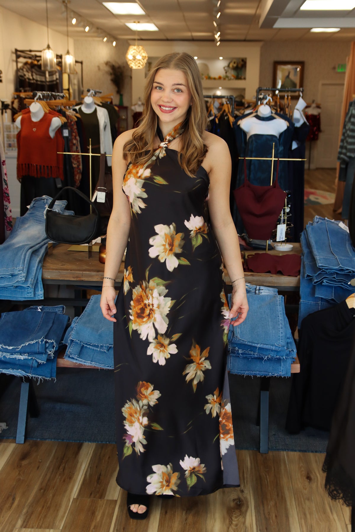 DRESS FORUM NIGHTFALL BLOOM GOLD DETAIL