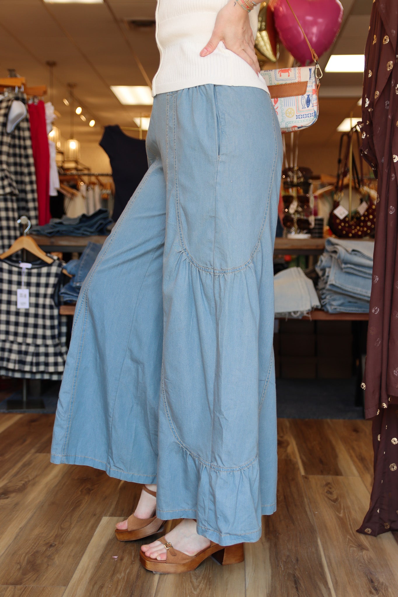 DAVID & DANI LIGHTWEIGHT CURVY WIDE LEG DENIM