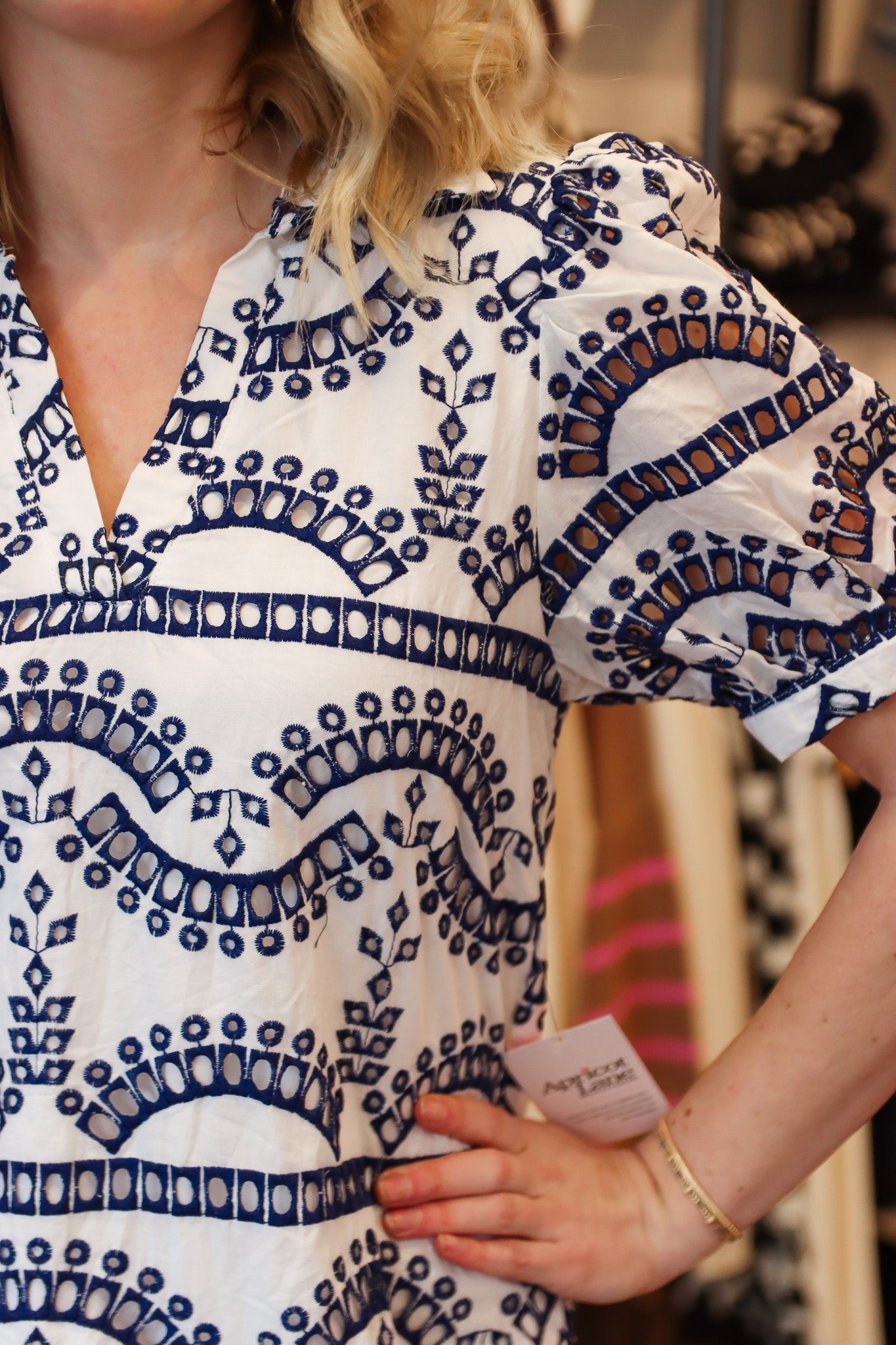 EYELET PUFF SLEEVE SHIFT DRESS