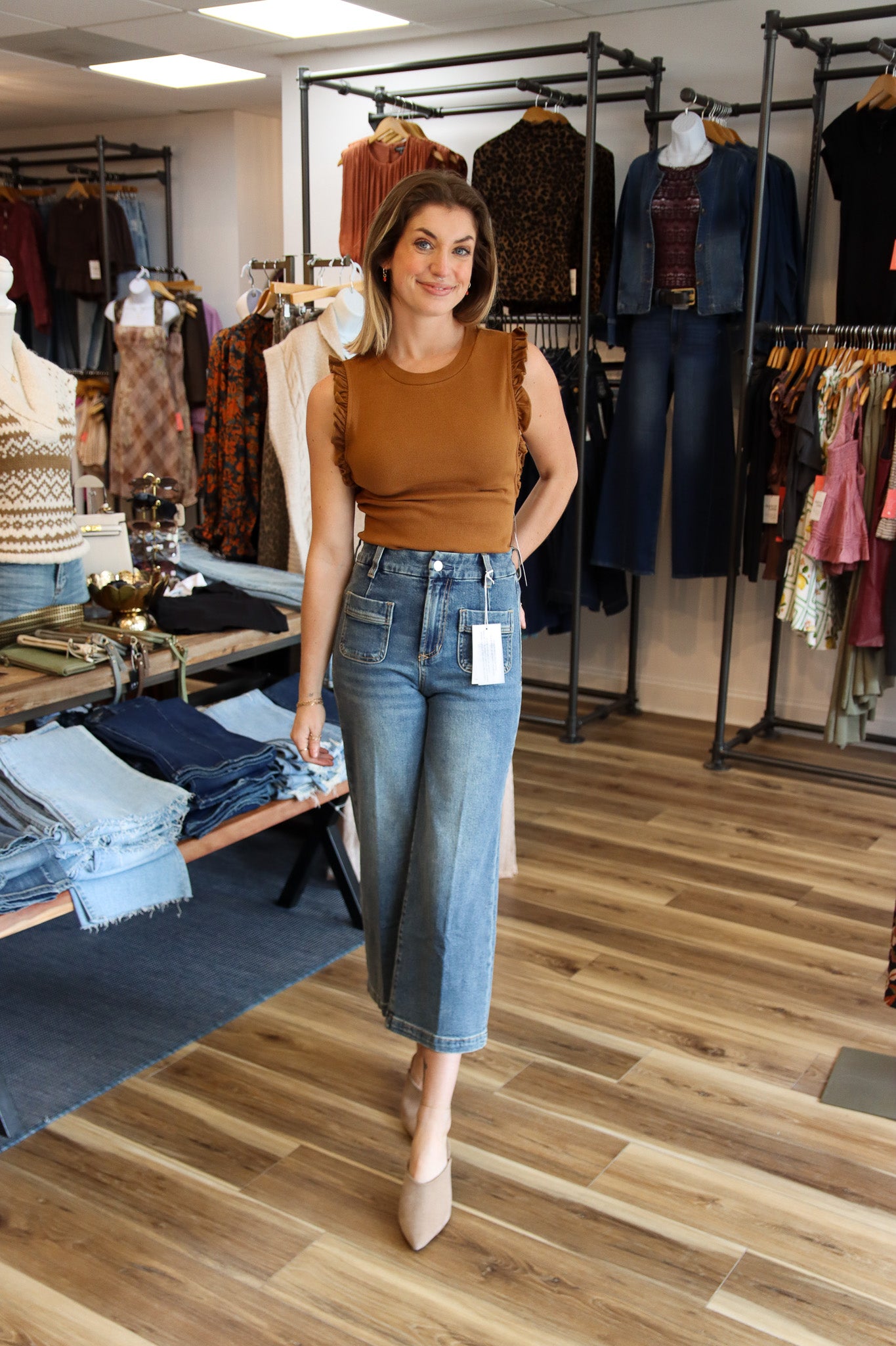 Audrey Cropped Wide Leg w Pocket Detail