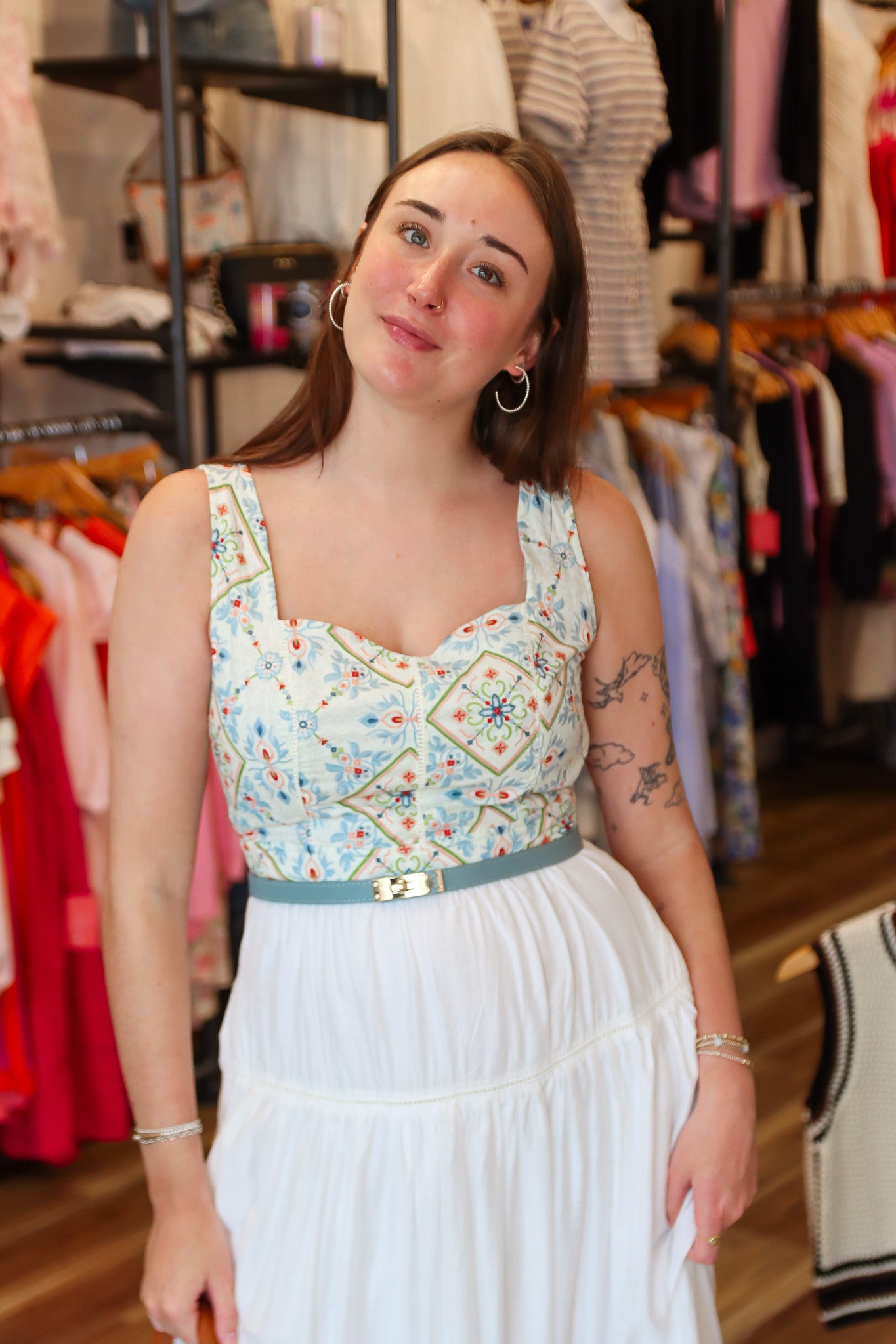 CURRENT AIR EMBROIDERED SWEETHEART NECK MIDI DRESS