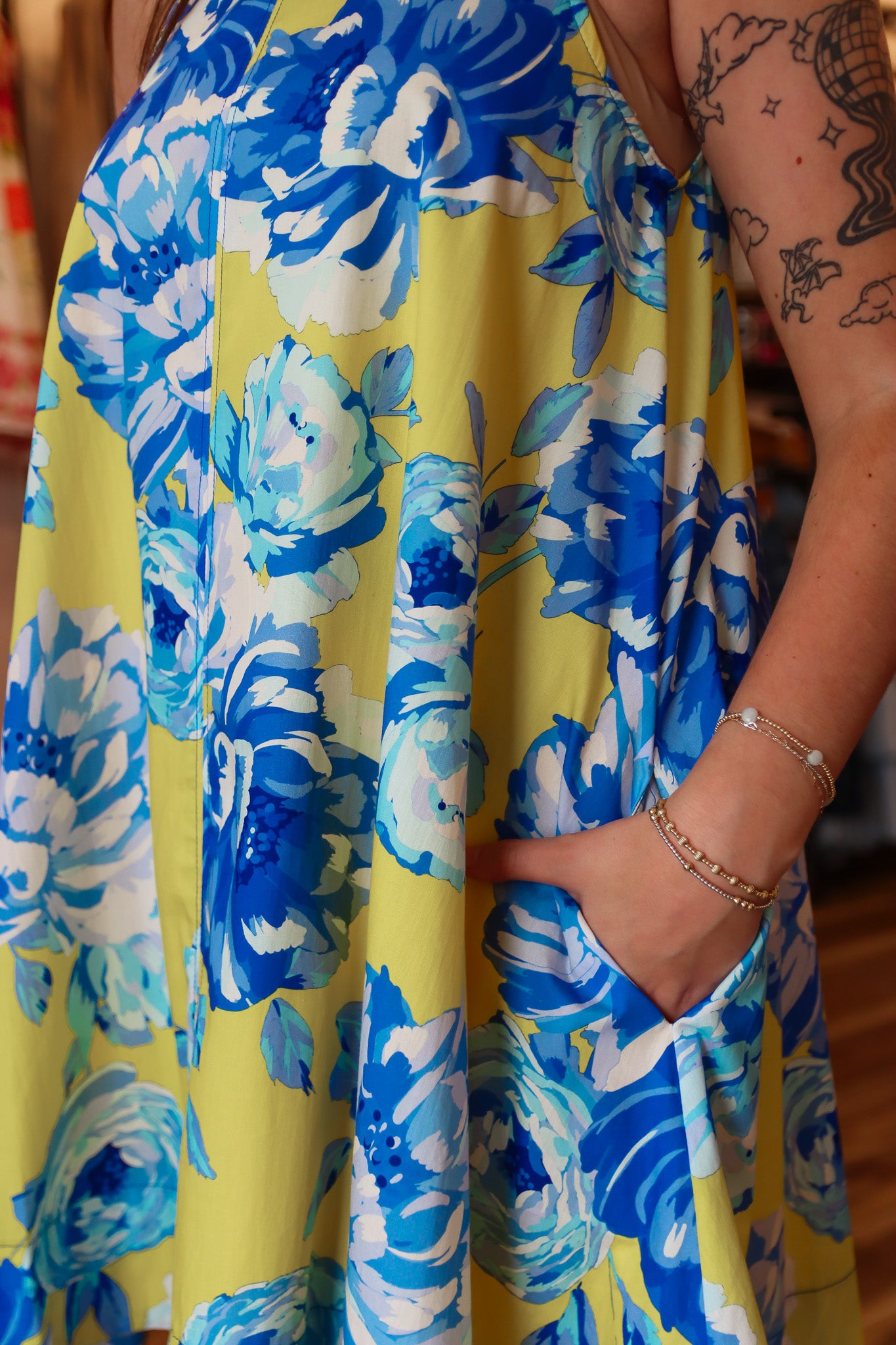 FATE “STACY” FLORAL SHIFT MINI DRESS