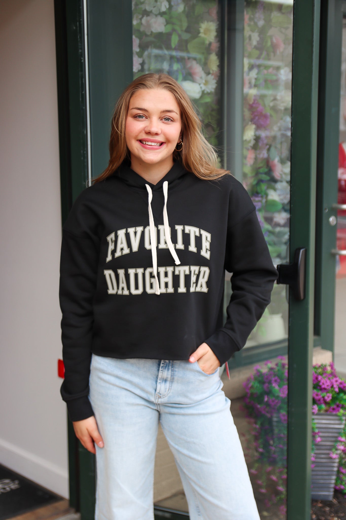 THE CROPPED COLLEGIATE HOODIE
