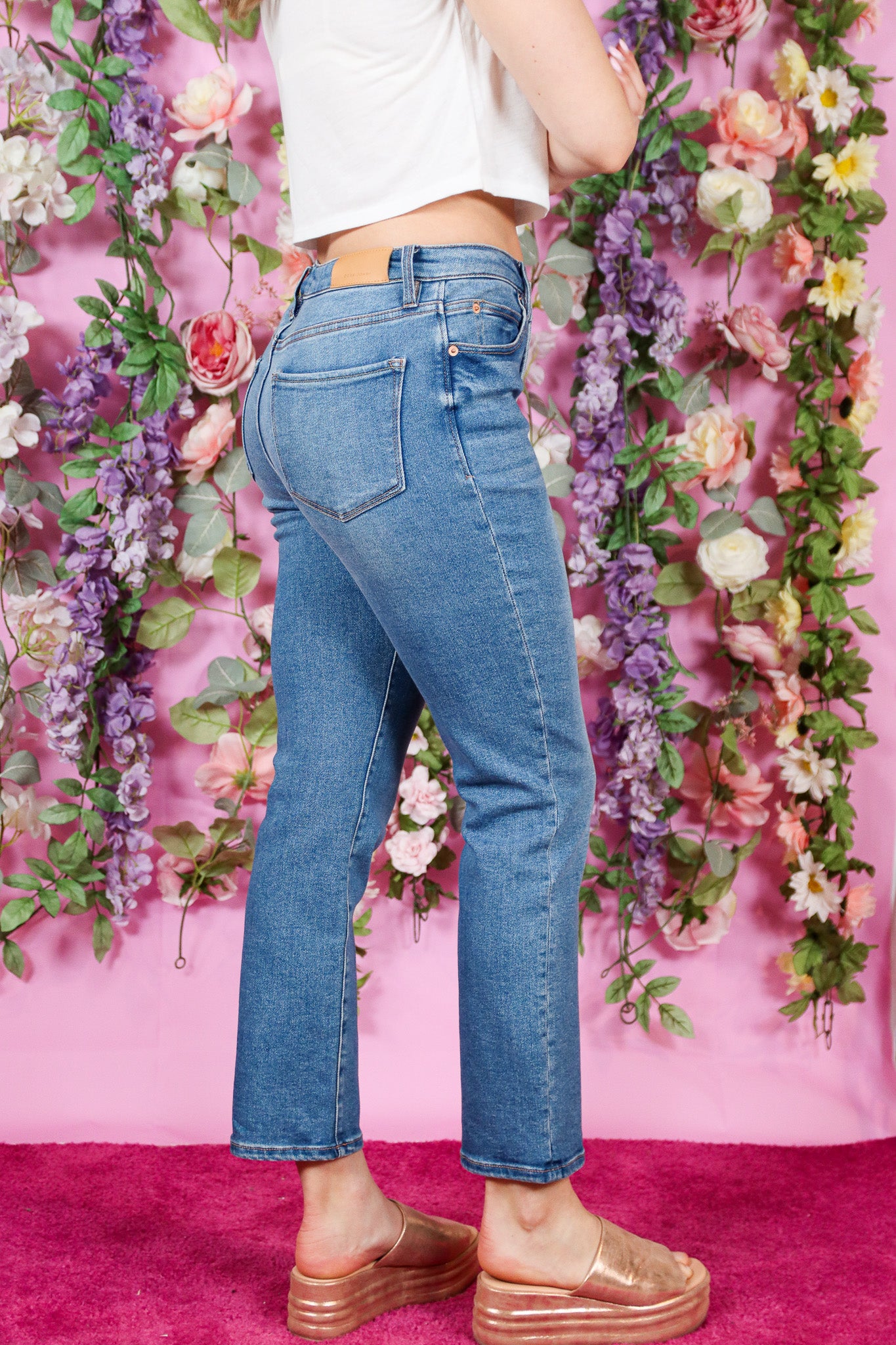 Frankie Cropped Straight Jeans