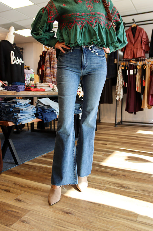 HIGH RISE SCISSOR CUT FLARE