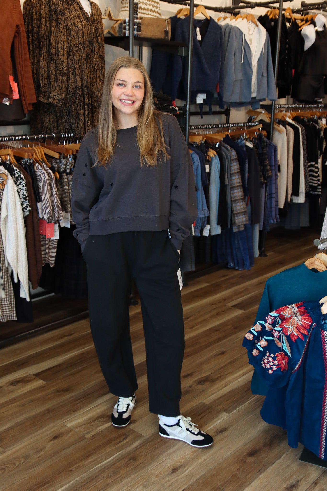 ALL-OVER MINI STARS SWEATSHIRT