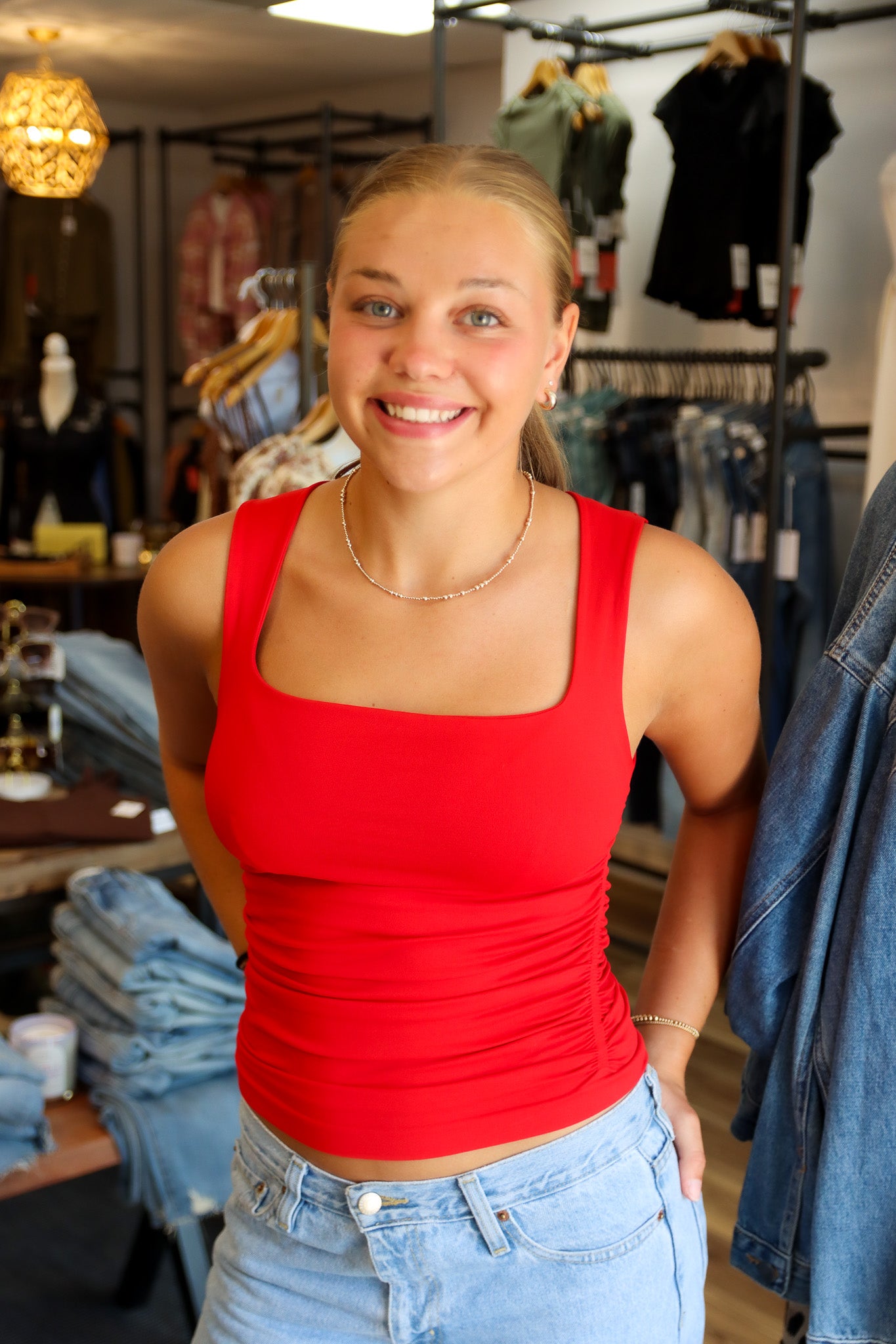 CLEAN LINE SQUARE SHIRRED TOP