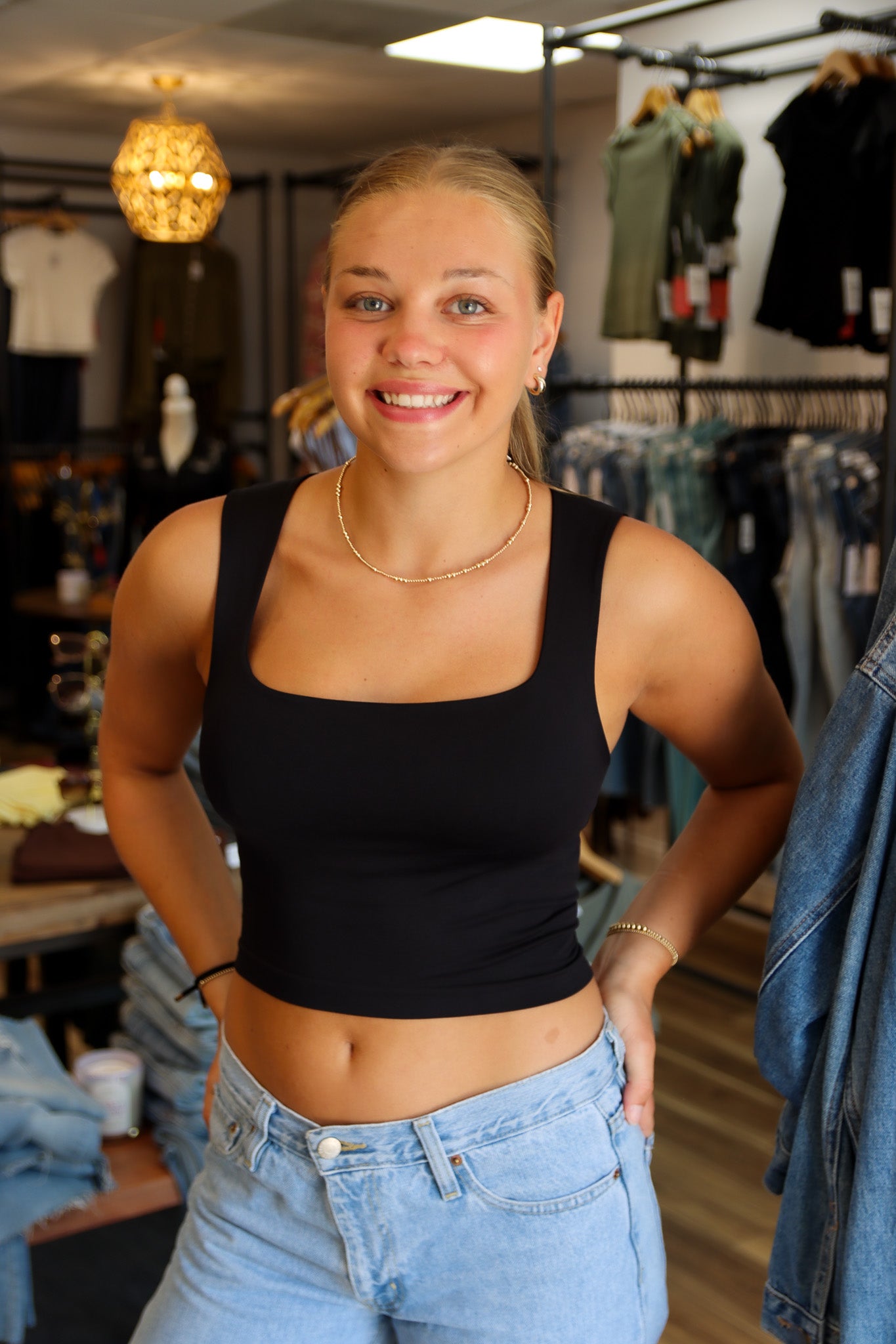 CLEAN LINE SQUARE NECK TOP