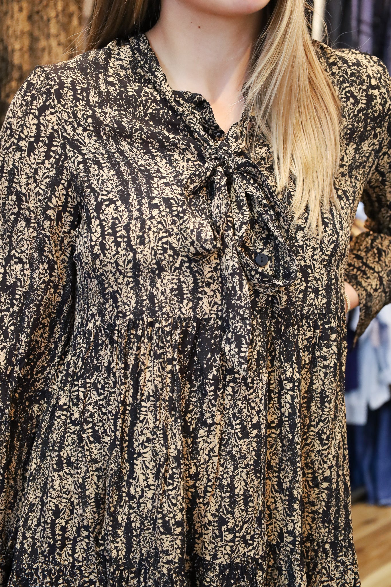 LONGSLEEVE BABY DOLL DRESS WITH TIE