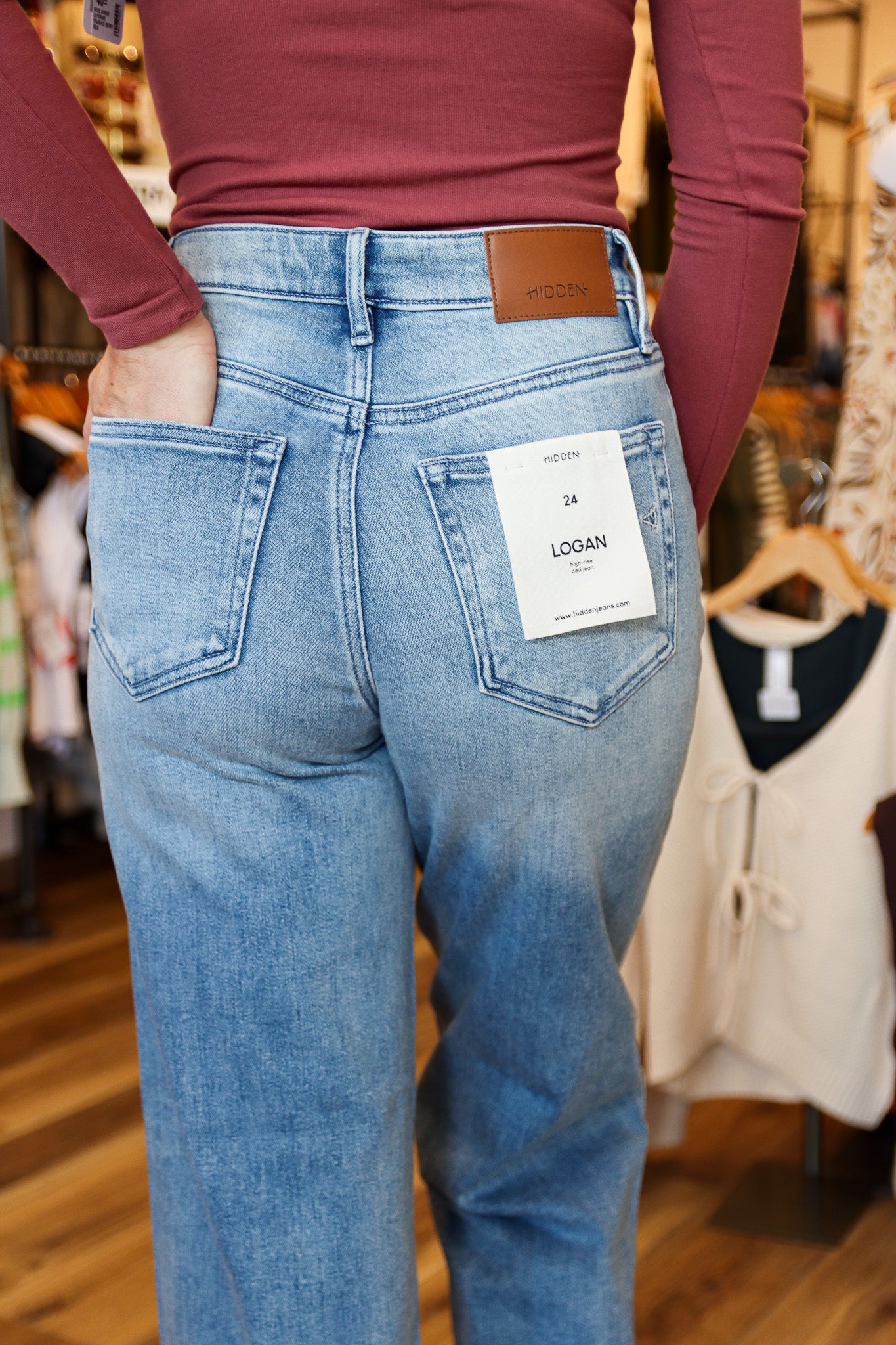 31" INSEAM HIGH RISE LOGAN