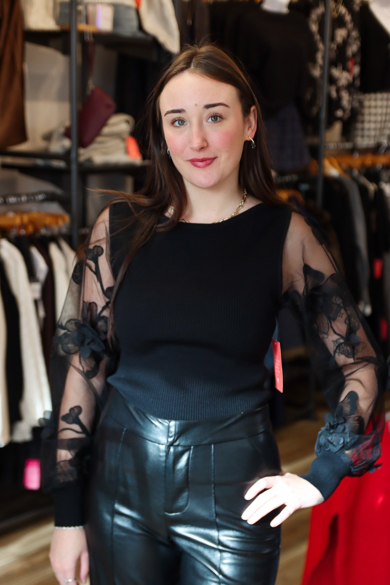 MEAGAN SWEATER W FLORAL APPLIQUE