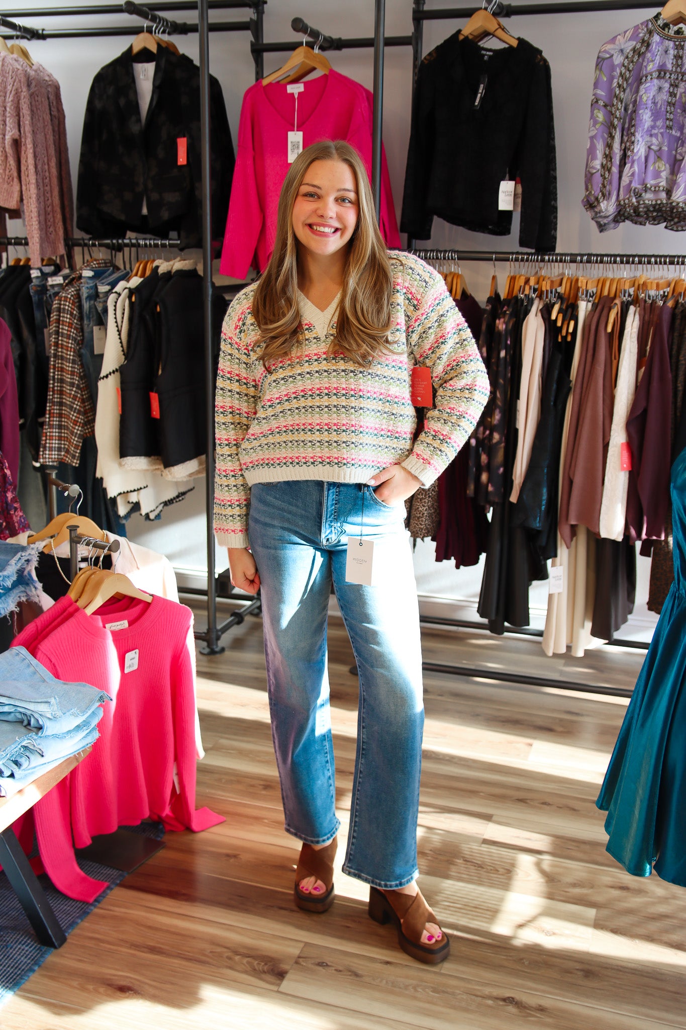 V-NECK KNIT CROP SWEATER