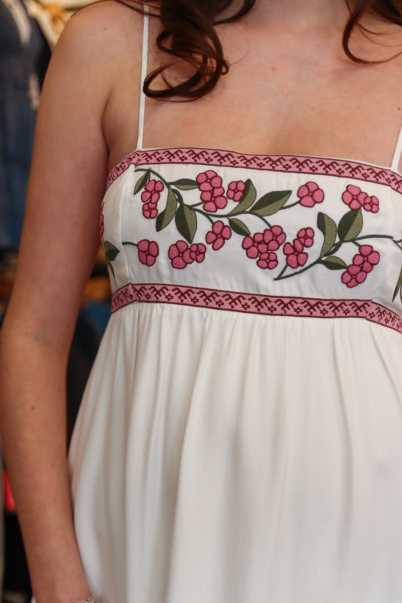 ENZOO FLORAL EMBROIDERED TANK MIDI DRESS