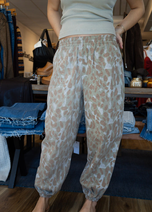 CAMO DAY PANTS
