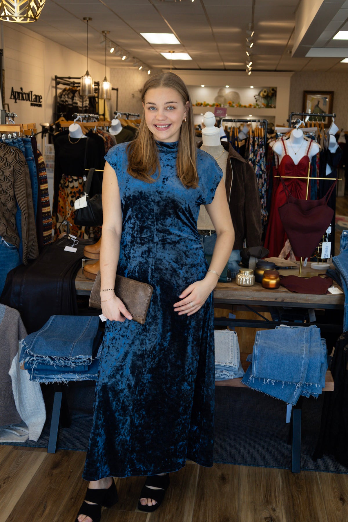 "CALLIE" VELVET SHORT SLEEVE MAXI